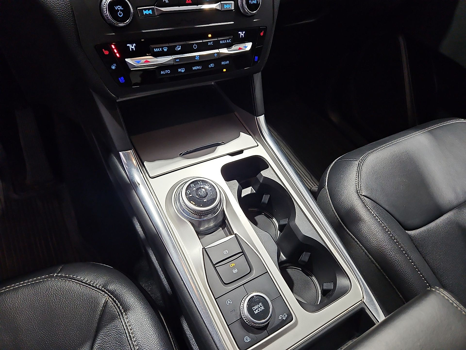 2020 Ford Explorer photo 22 of 22