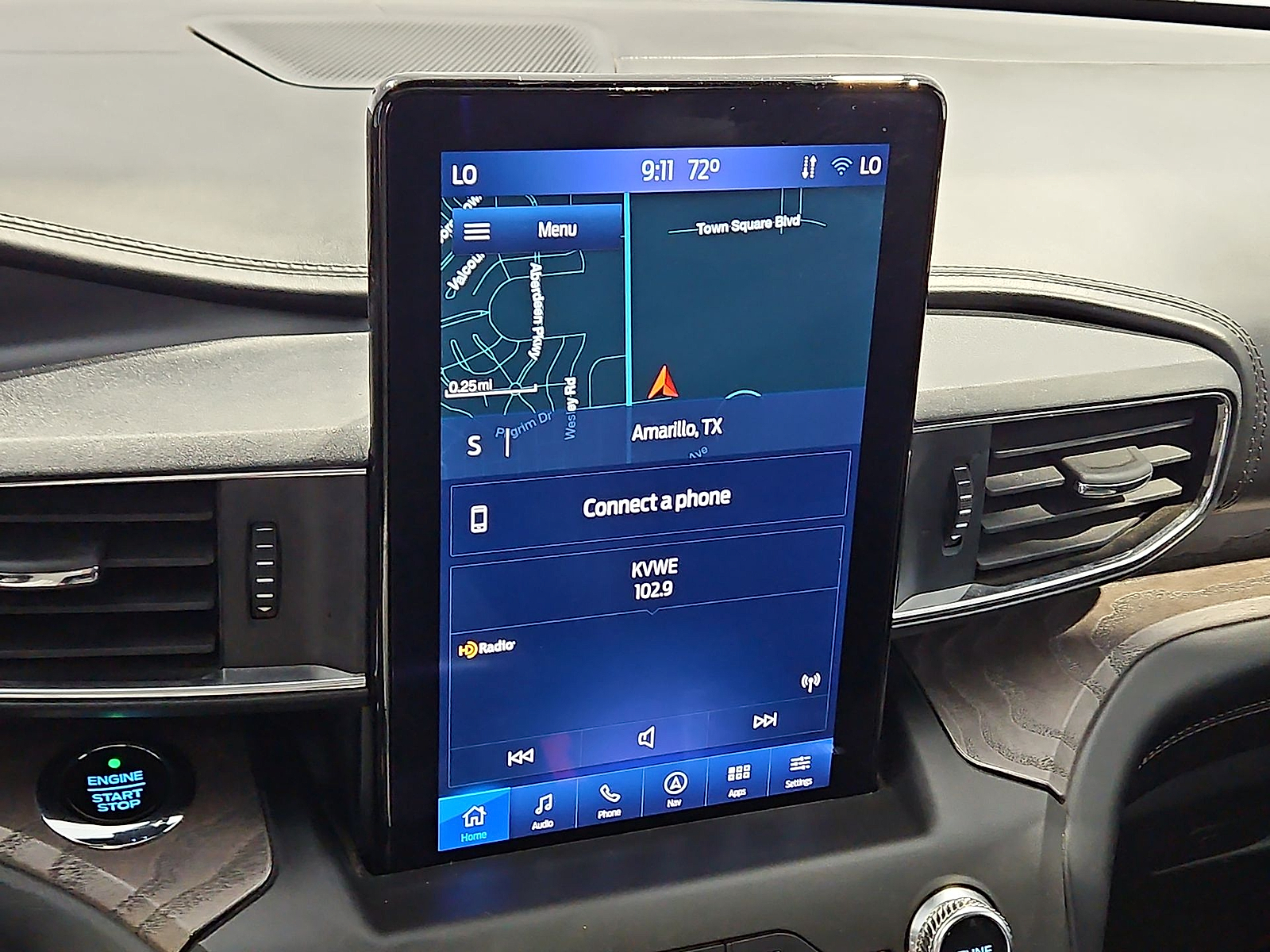 2020 Ford Explorer photo 19 of 22