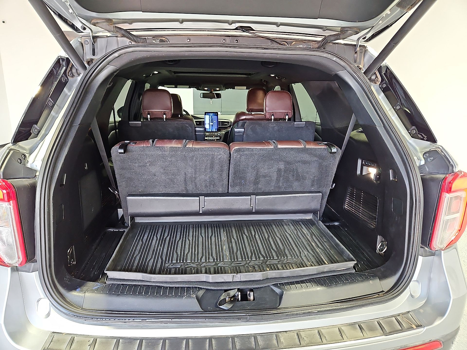 2020 Ford Explorer photo 12 of 22