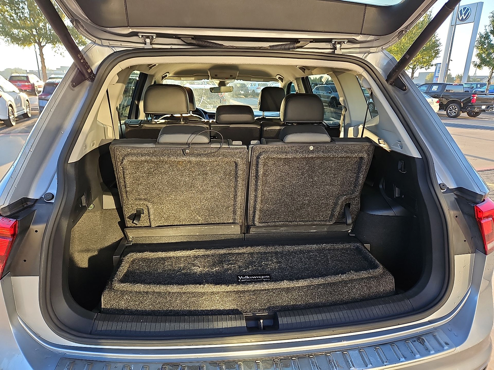 2023 Volkswagen Tiguan photo 12 of 22