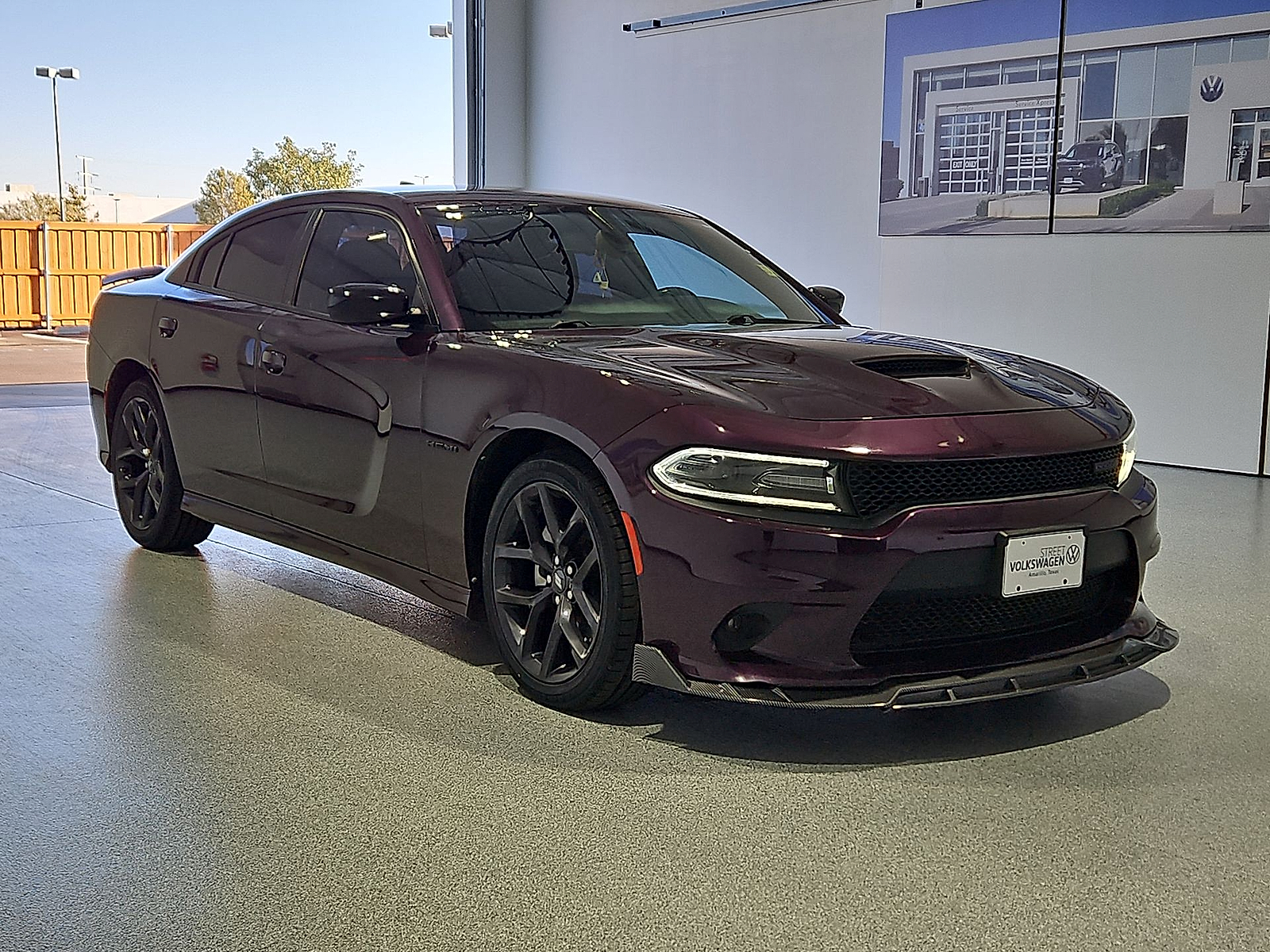 2021 Dodge Charger photo 2 of 22