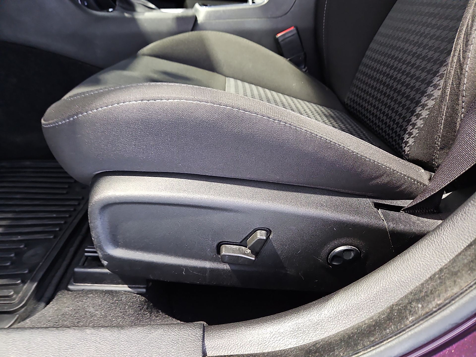2021 Dodge Charger photo 17 of 22
