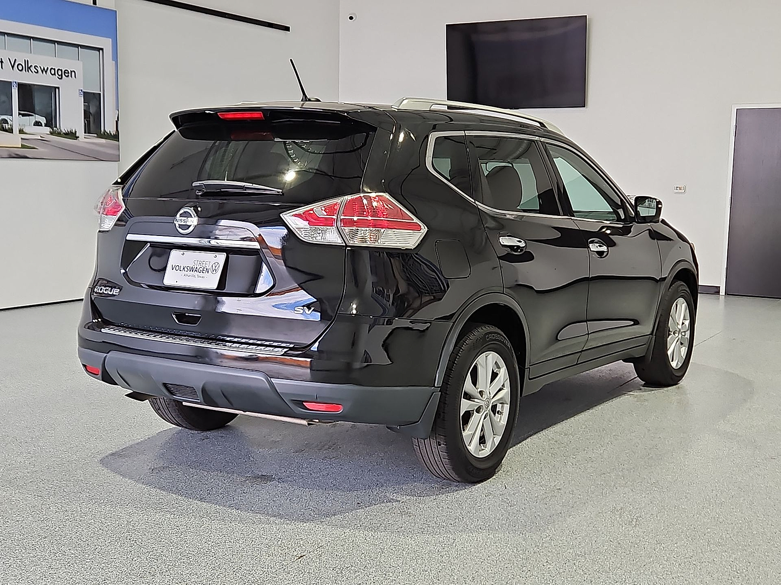 2016 Nissan Rogue photo 8 of 22