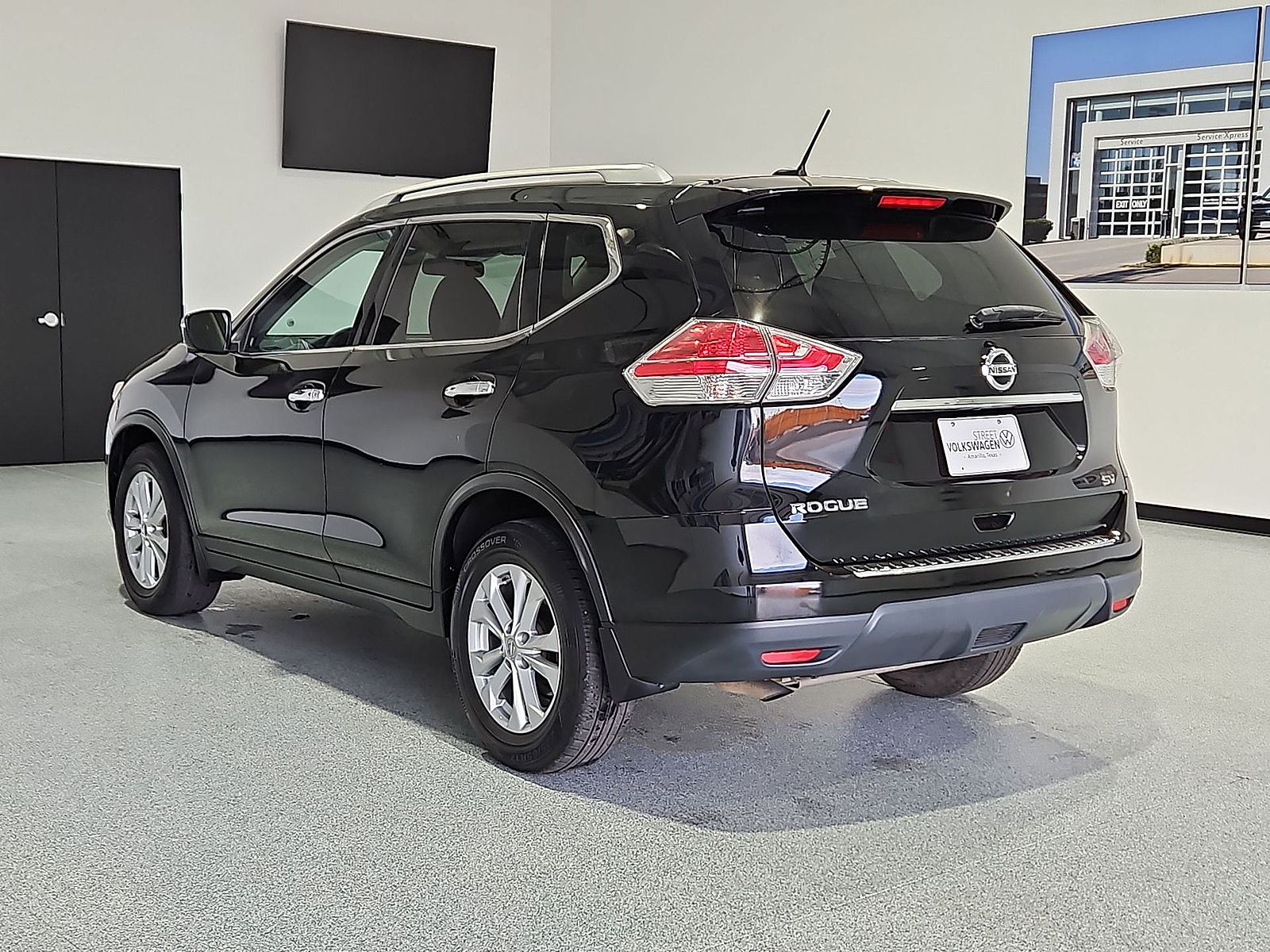 2016 Nissan Rogue photo 6 of 22