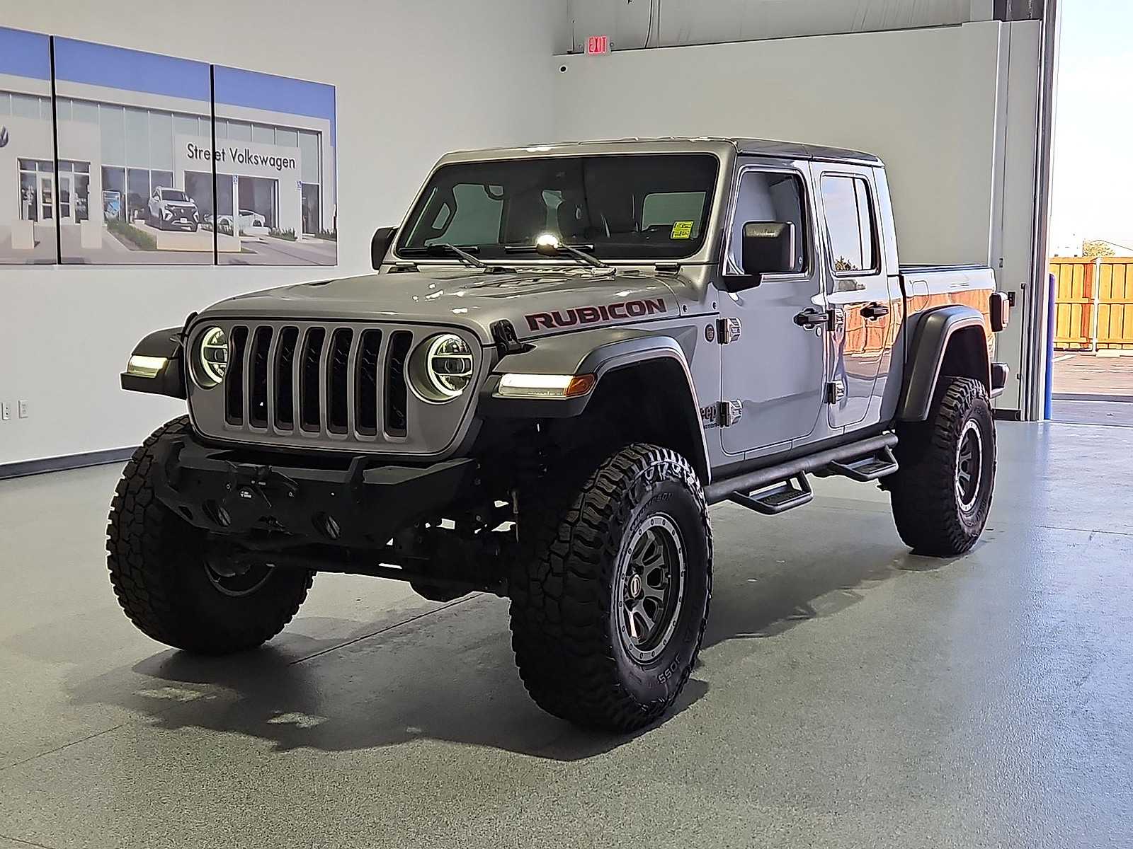2020 Jeep Gladiator photo 4 of 22