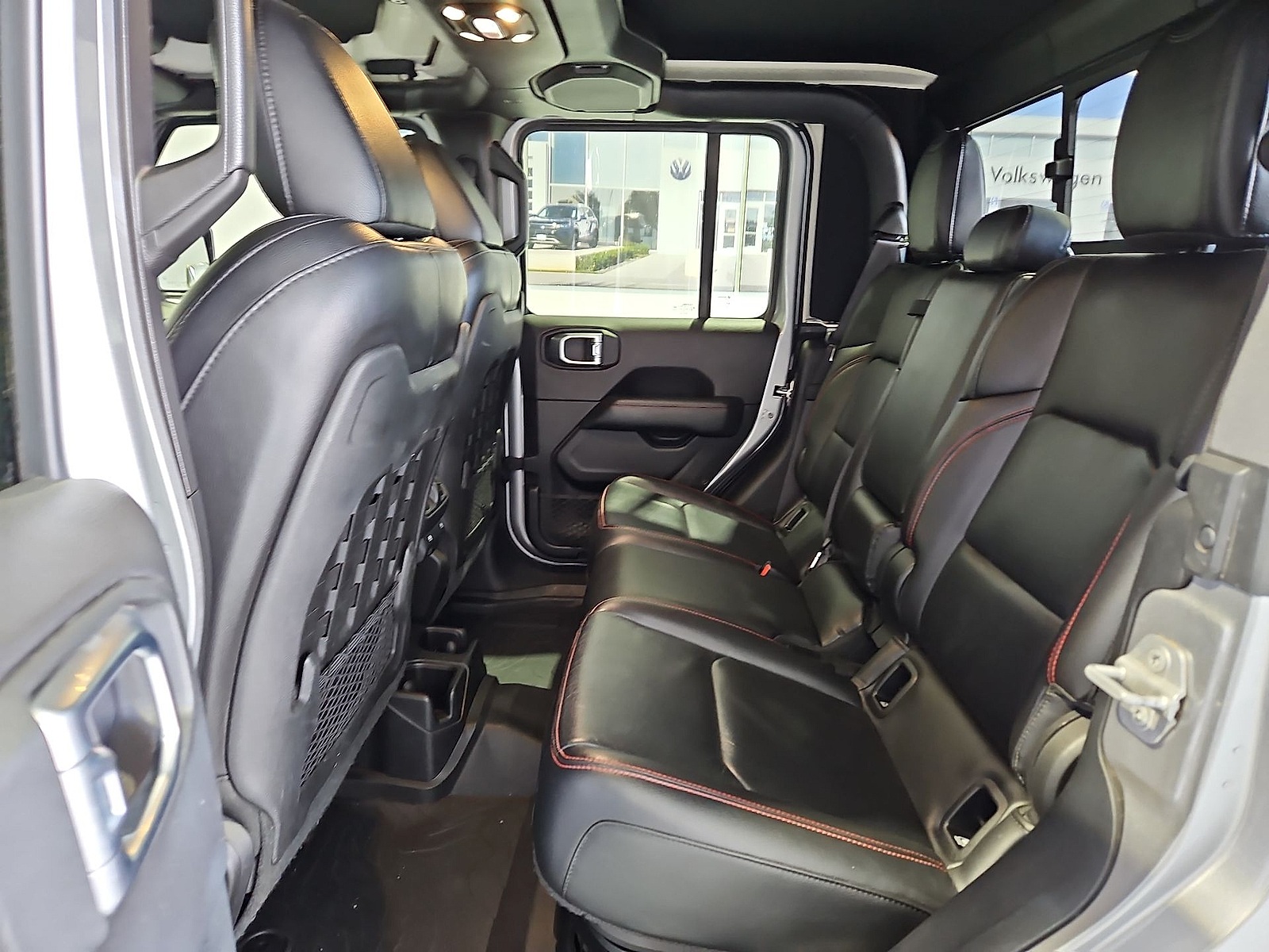 2020 Jeep Gladiator photo 14 of 22