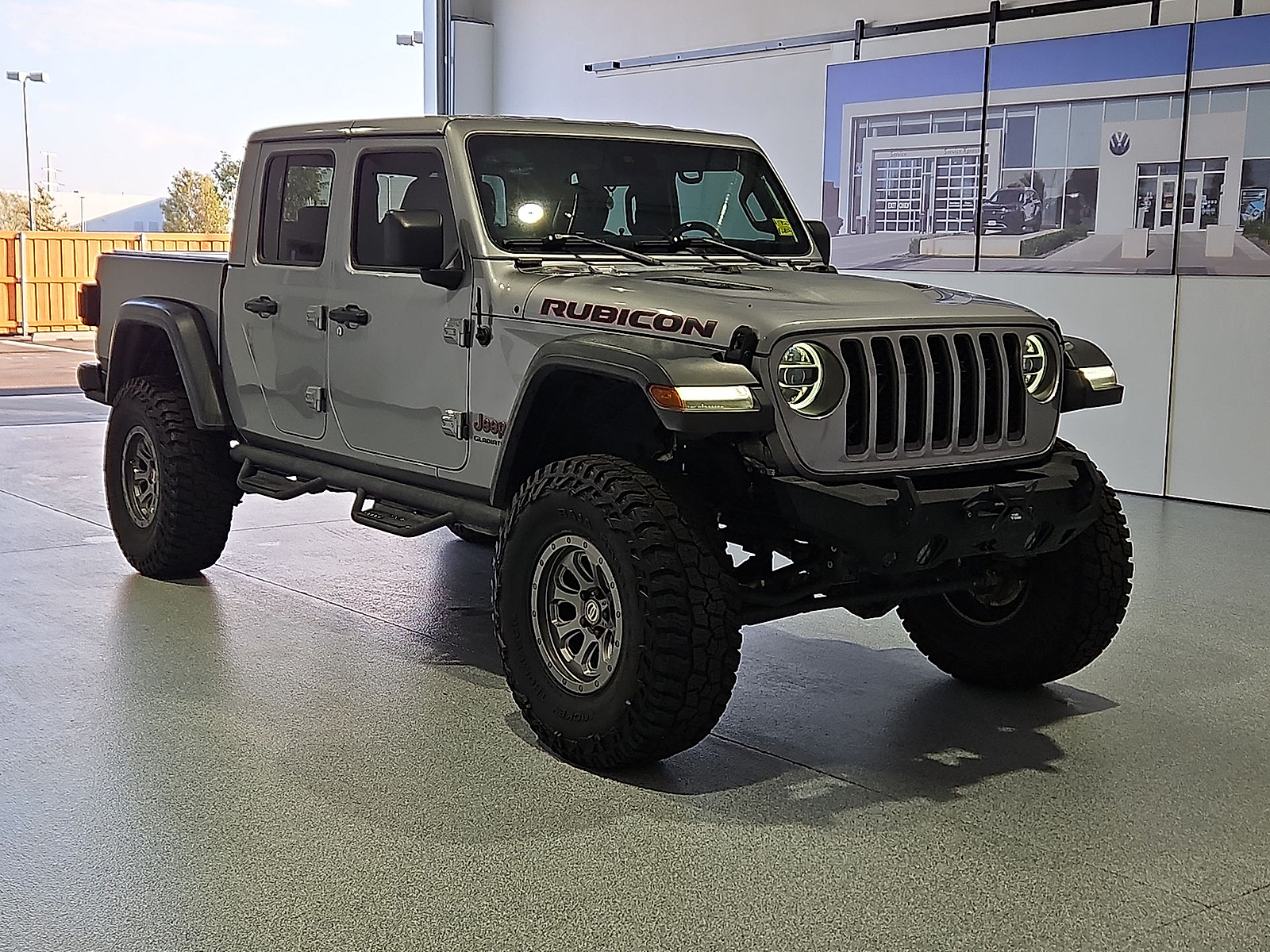 2020 Jeep Gladiator photo 2 of 22