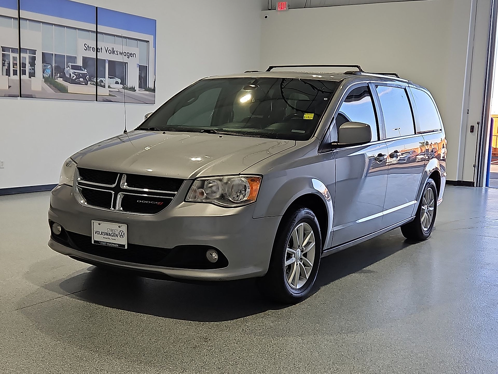2019 Dodge Grand Caravan photo 4 of 22