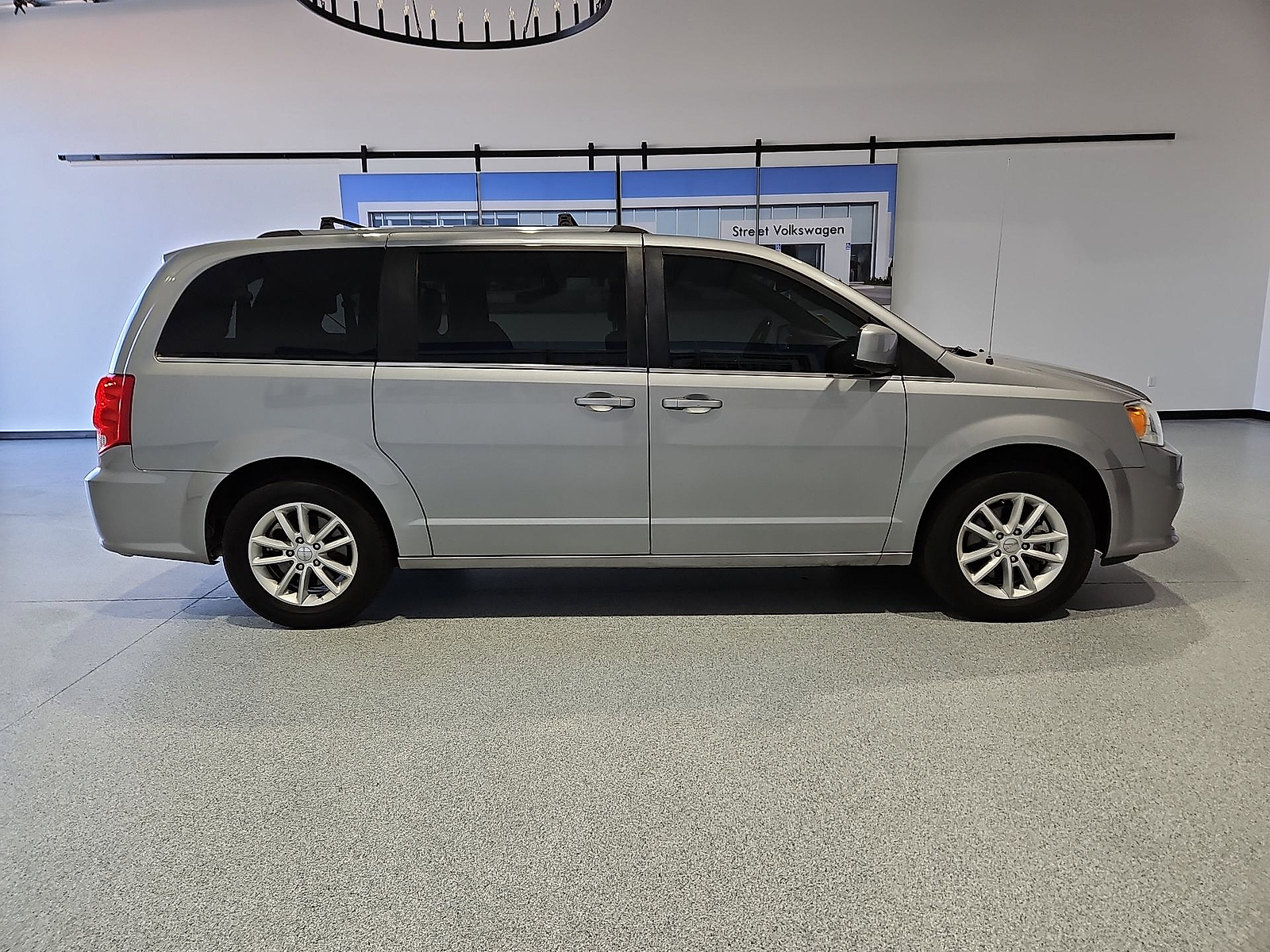 2019 Dodge Grand Caravan photo 9 of 22