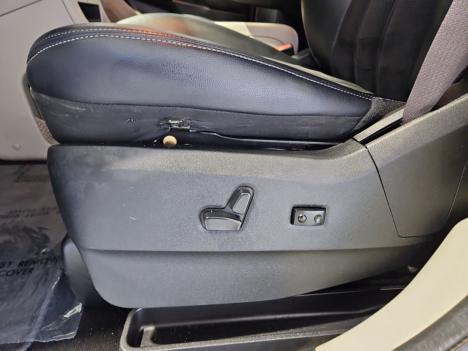 2019 Dodge Grand Caravan photo 17 of 22