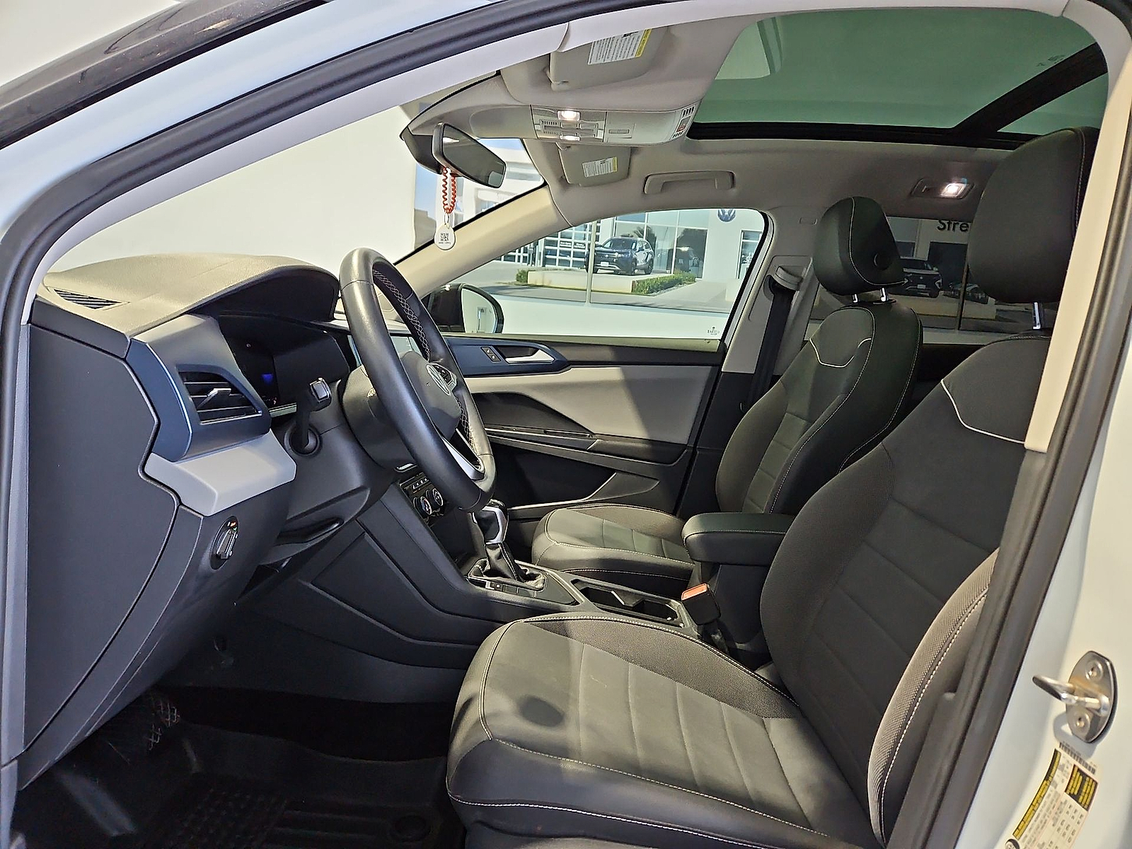 2023 Volkswagen Taos photo 16 of 22