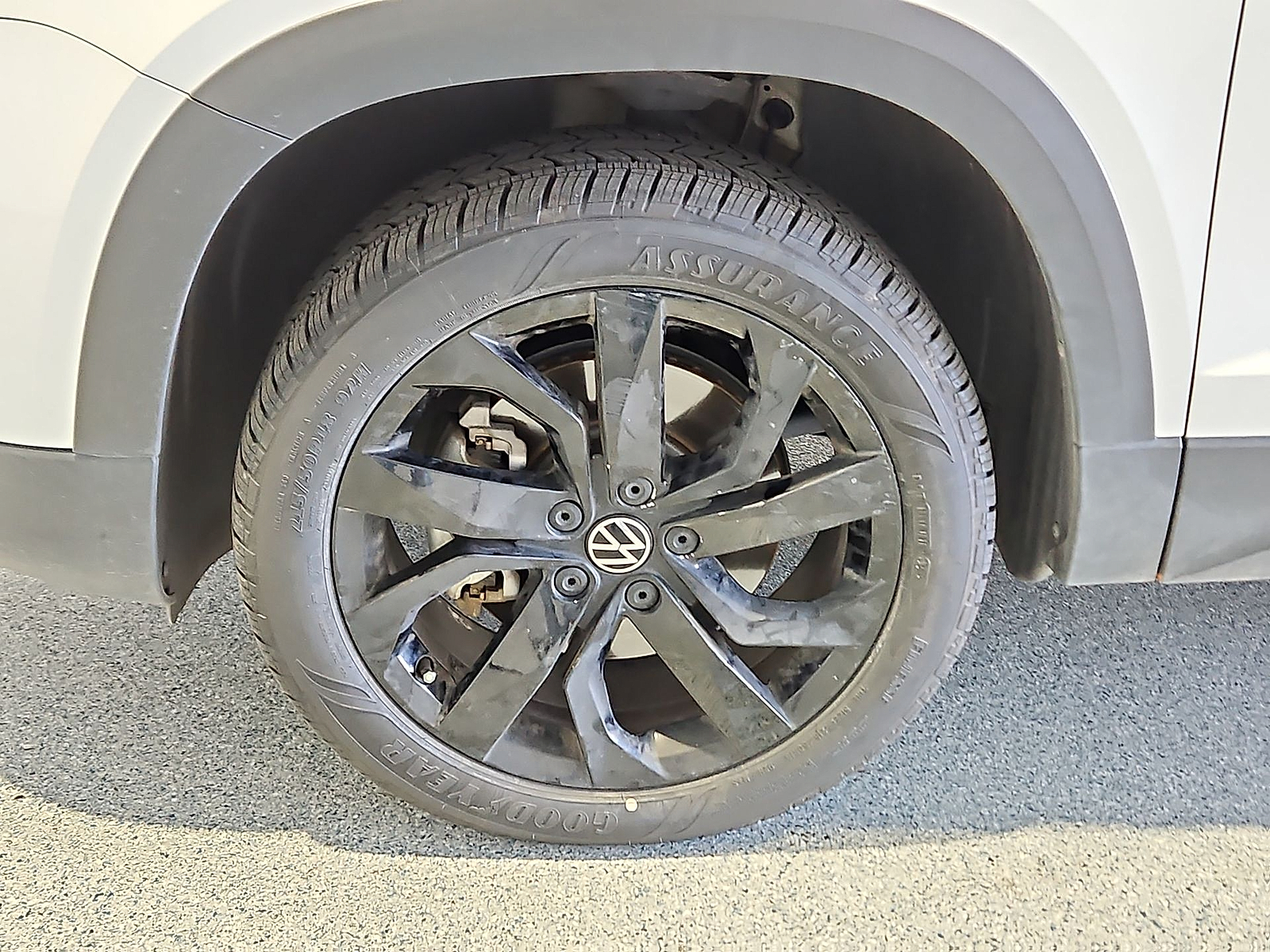2023 Volkswagen Taos photo 11 of 22