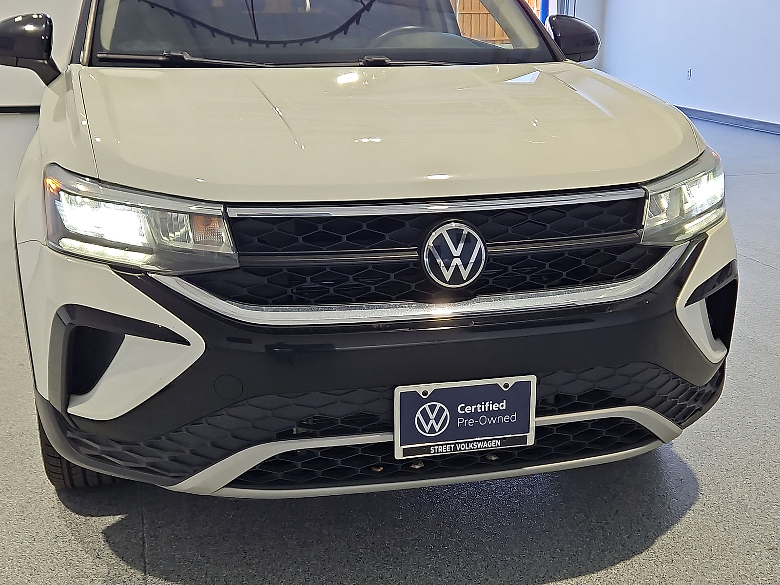 2023 Volkswagen Taos photo 10 of 22