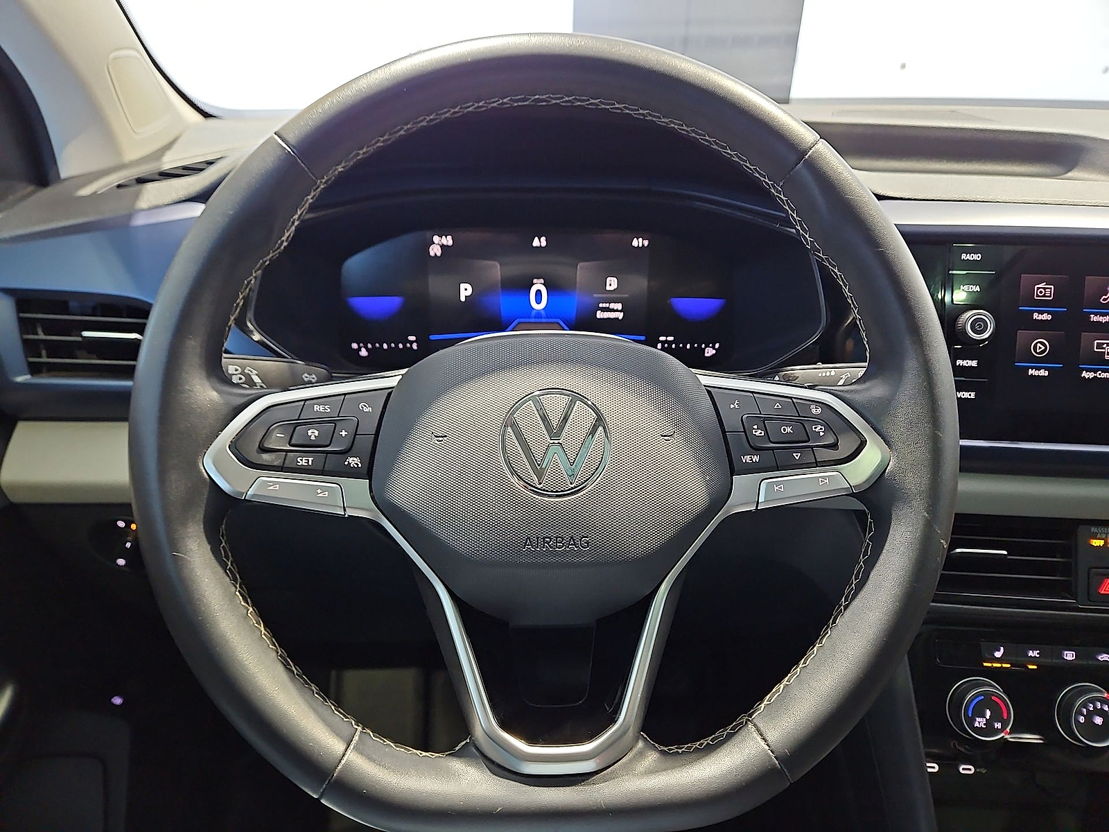 2023 Volkswagen Taos photo 21 of 22
