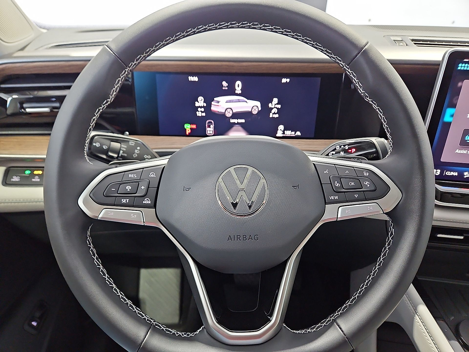 2027 Volkswagen Atlas photo 21 of 22