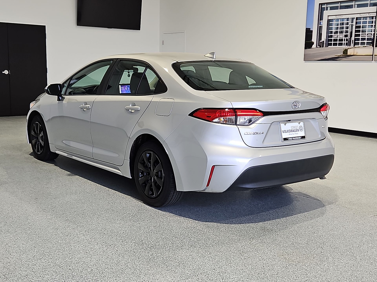 2023 Toyota Corolla photo 6 of 22
