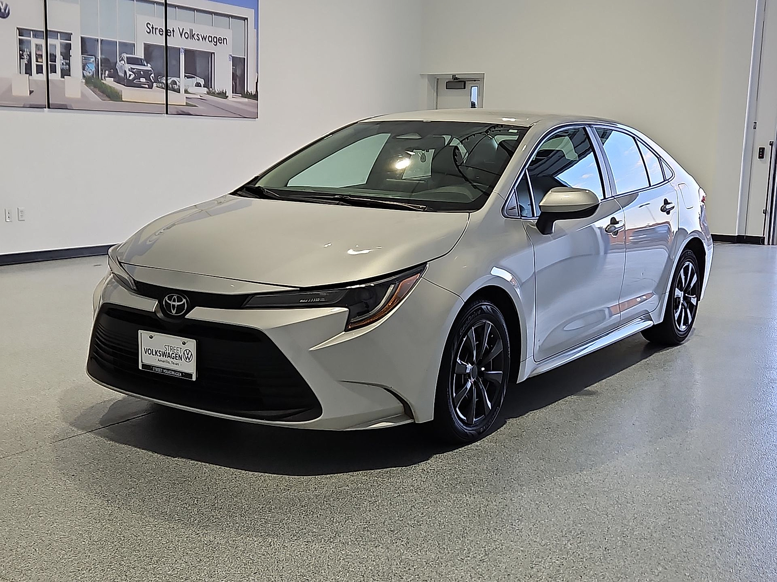 2023 Toyota Corolla photo 4 of 22