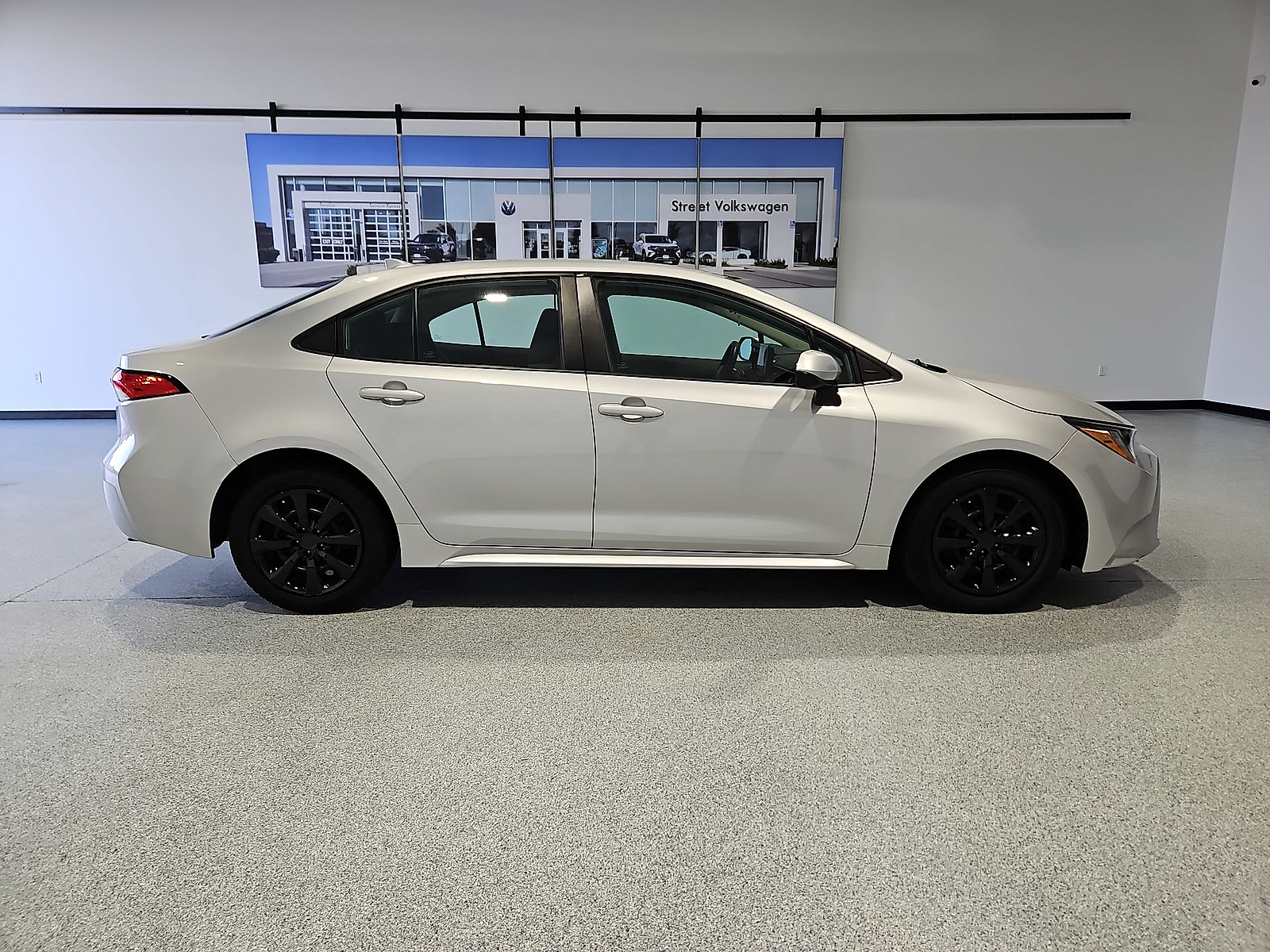 2023 Toyota Corolla photo 9 of 22