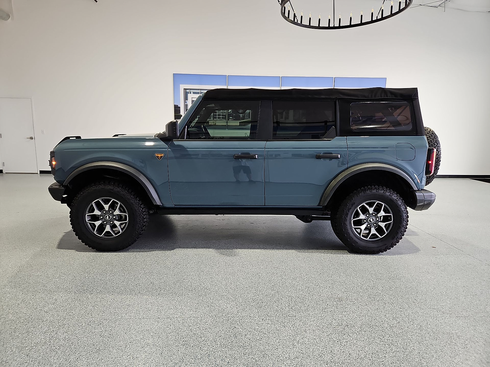 2022 Ford Bronco photo 5 of 22