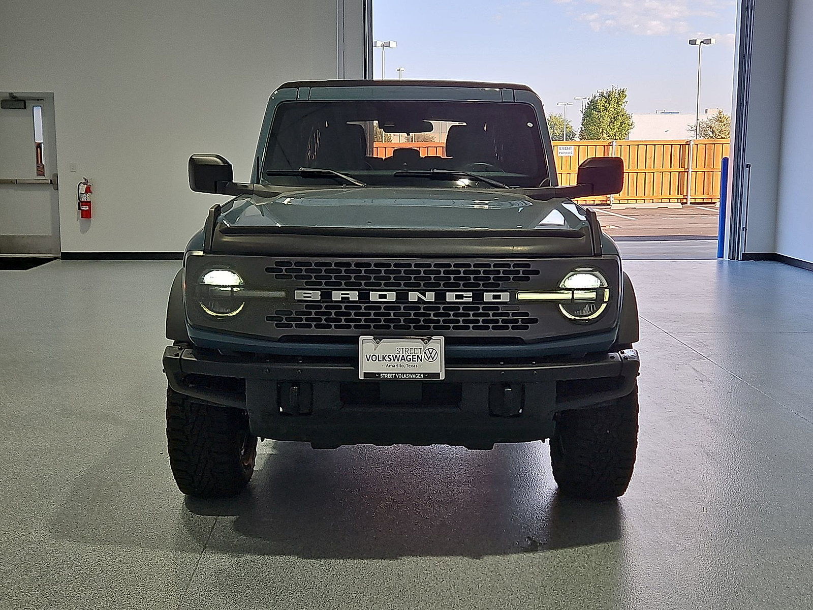 2022 Ford Bronco photo 3 of 22