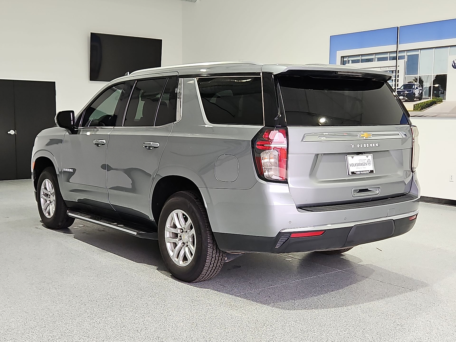 2023 Chevrolet Tahoe photo 6 of 22