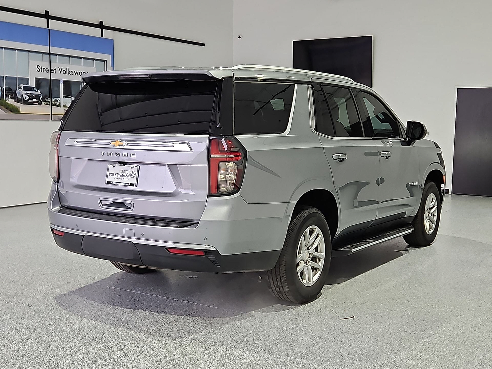2023 Chevrolet Tahoe photo 8 of 22