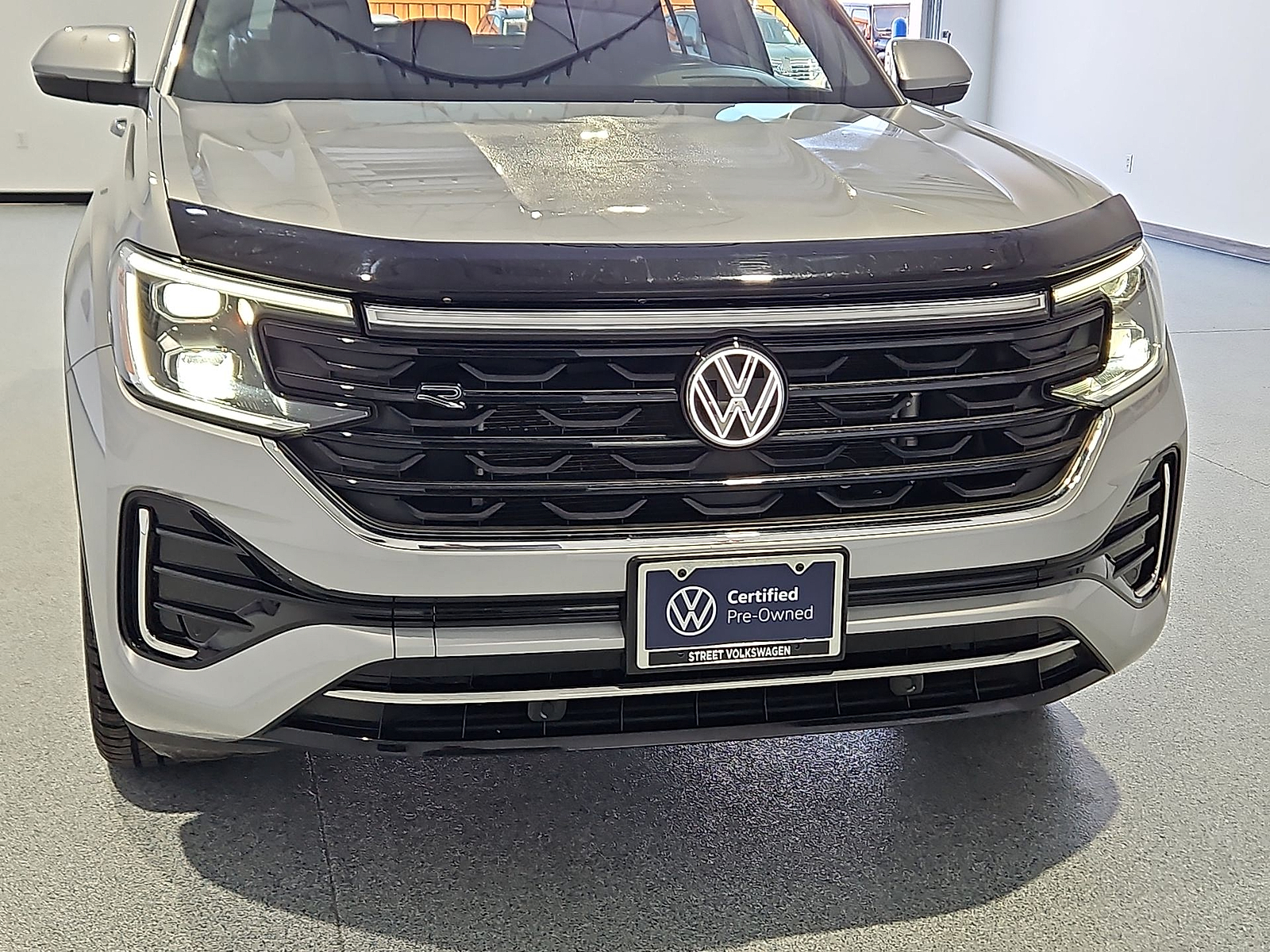 2024 Volkswagen Atlas Cross Sport photo 10 of 22