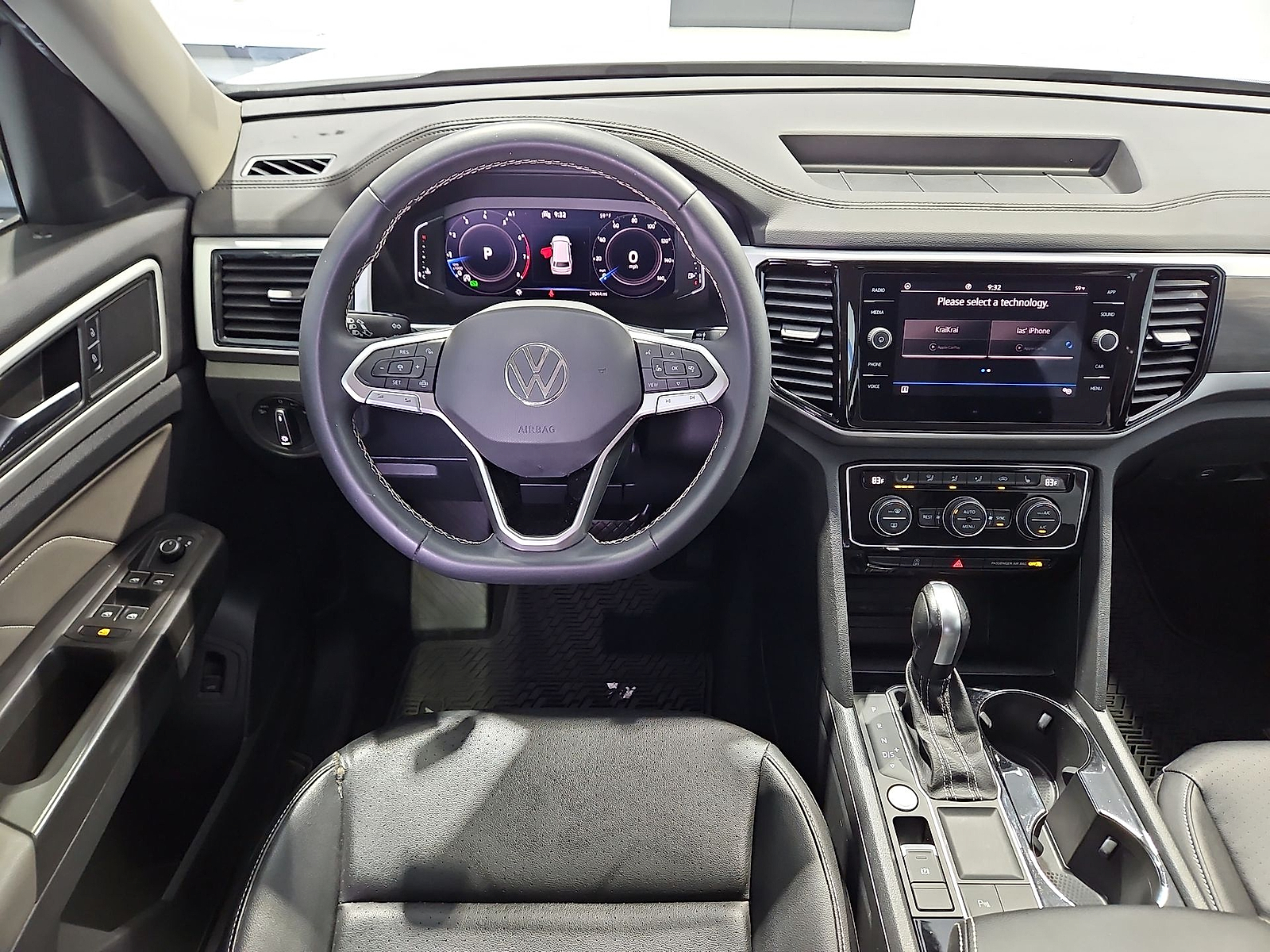 2023 Volkswagen Atlas photo 14 of 22