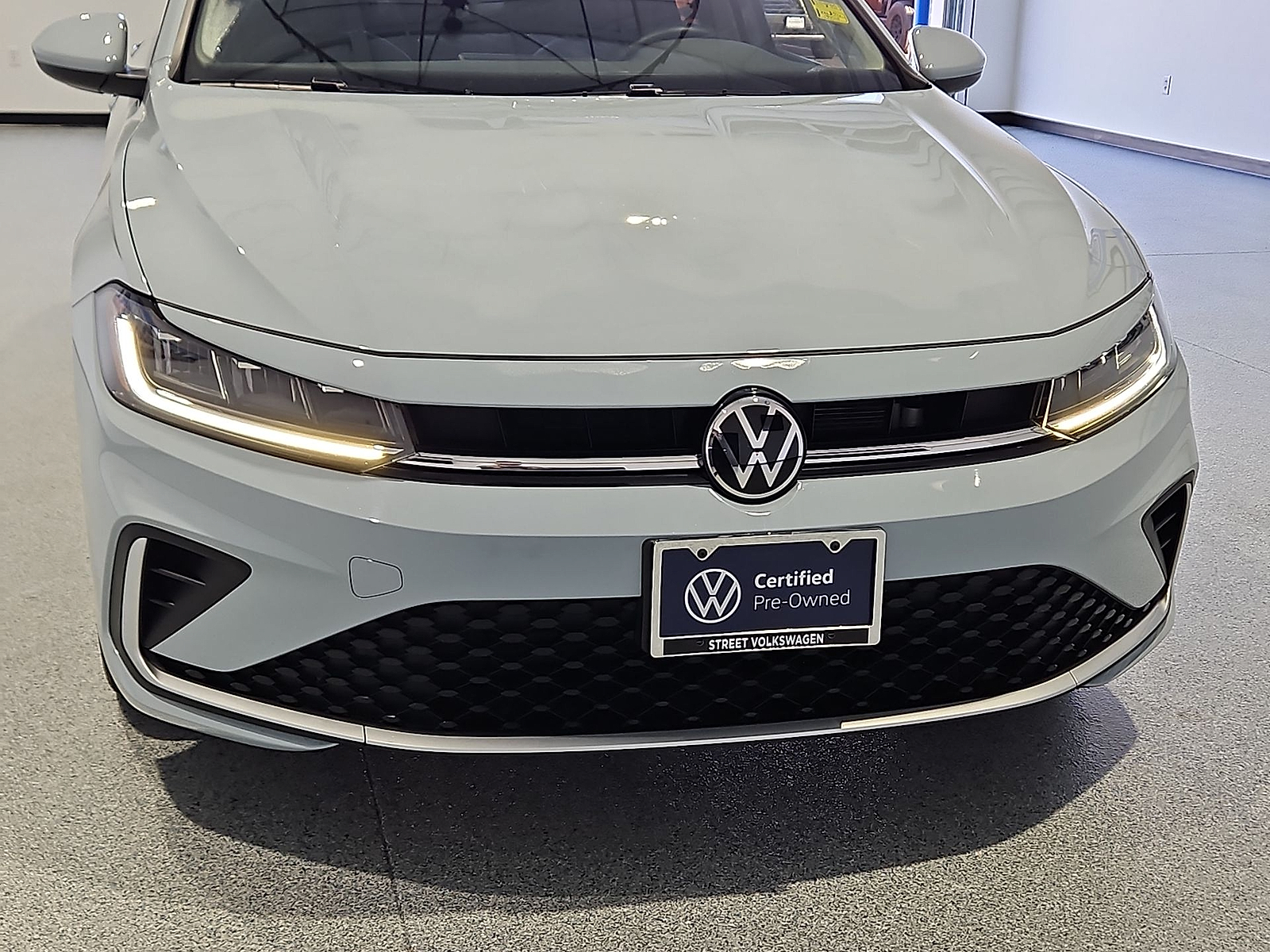 2025 Volkswagen Jetta photo 10 of 22
