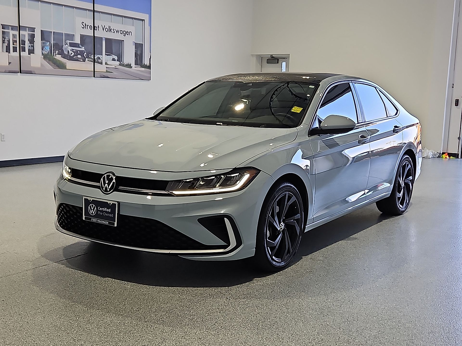 2025 Volkswagen Jetta photo 4 of 22