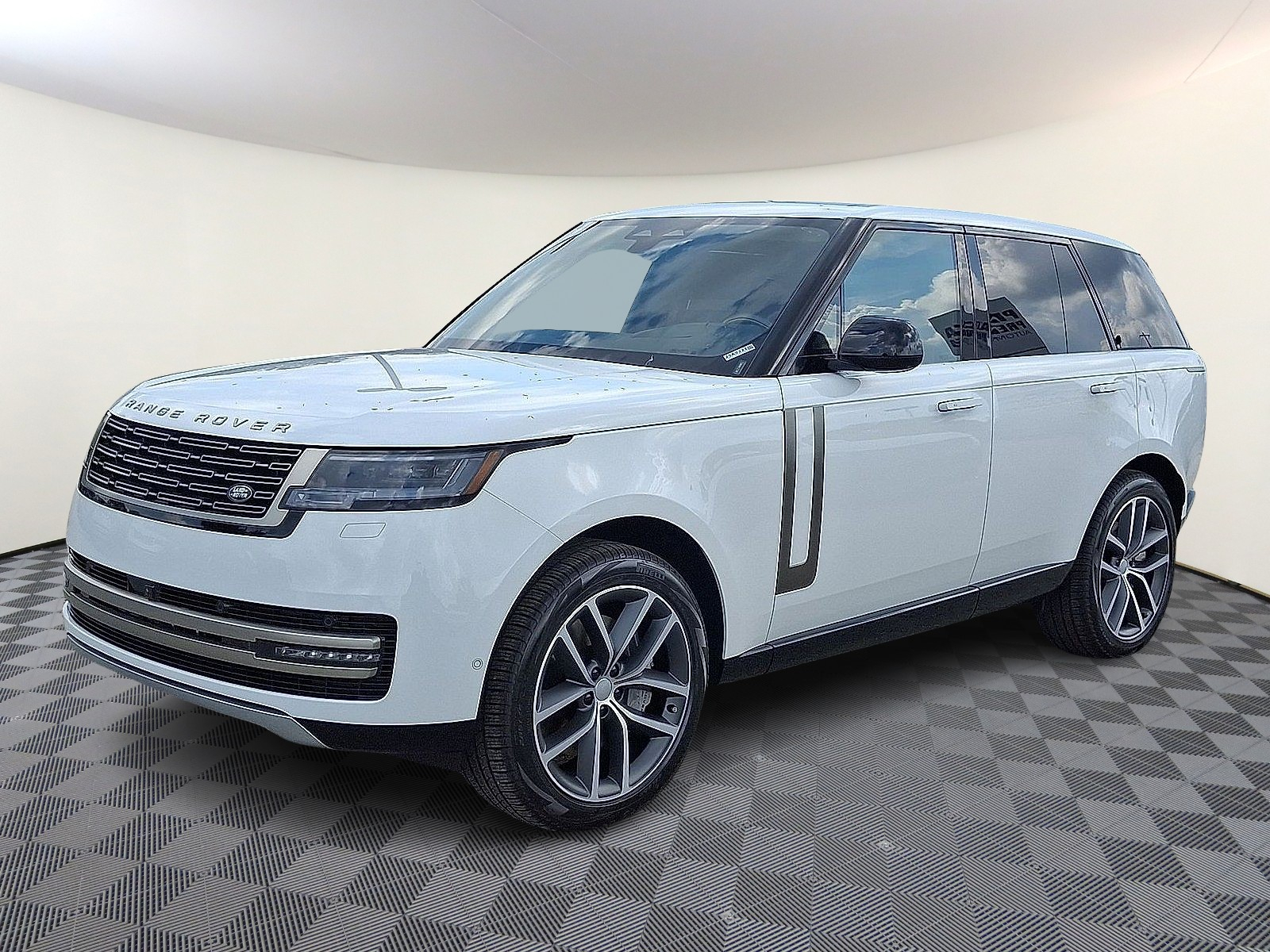 2025 Land Rover Range Rover P530 SE AWD
