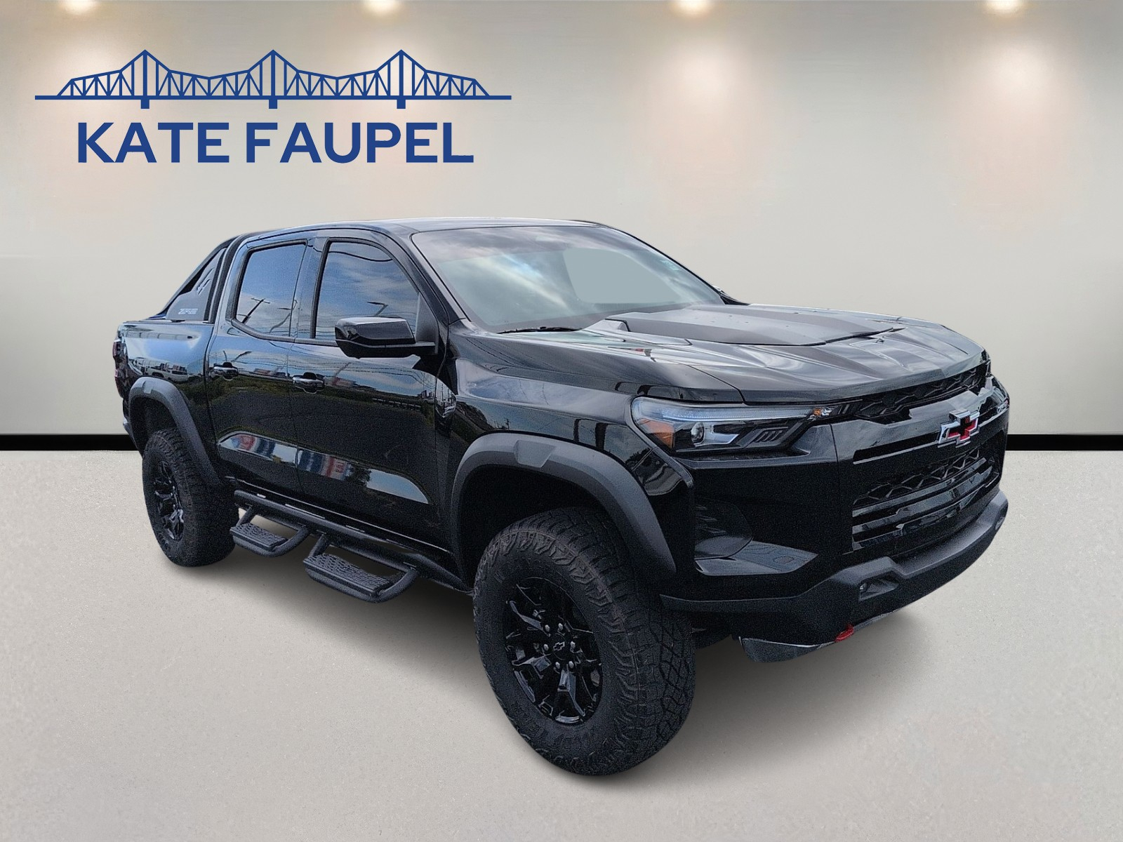 Black 2025 Chevrolet Colorado Pickup Truck Four-Wheel Drive 8-Speed Automatic