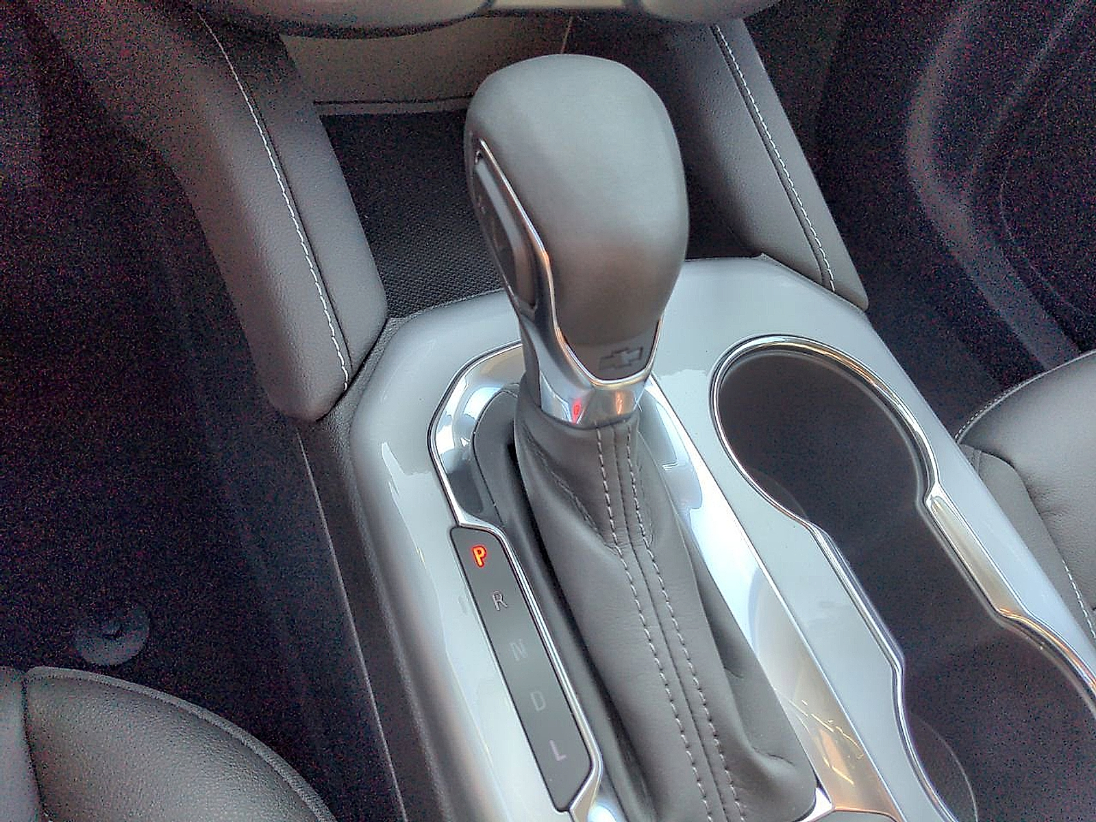 2024 Chevrolet Blazer AWD 3LT - Summit White exterior view 14