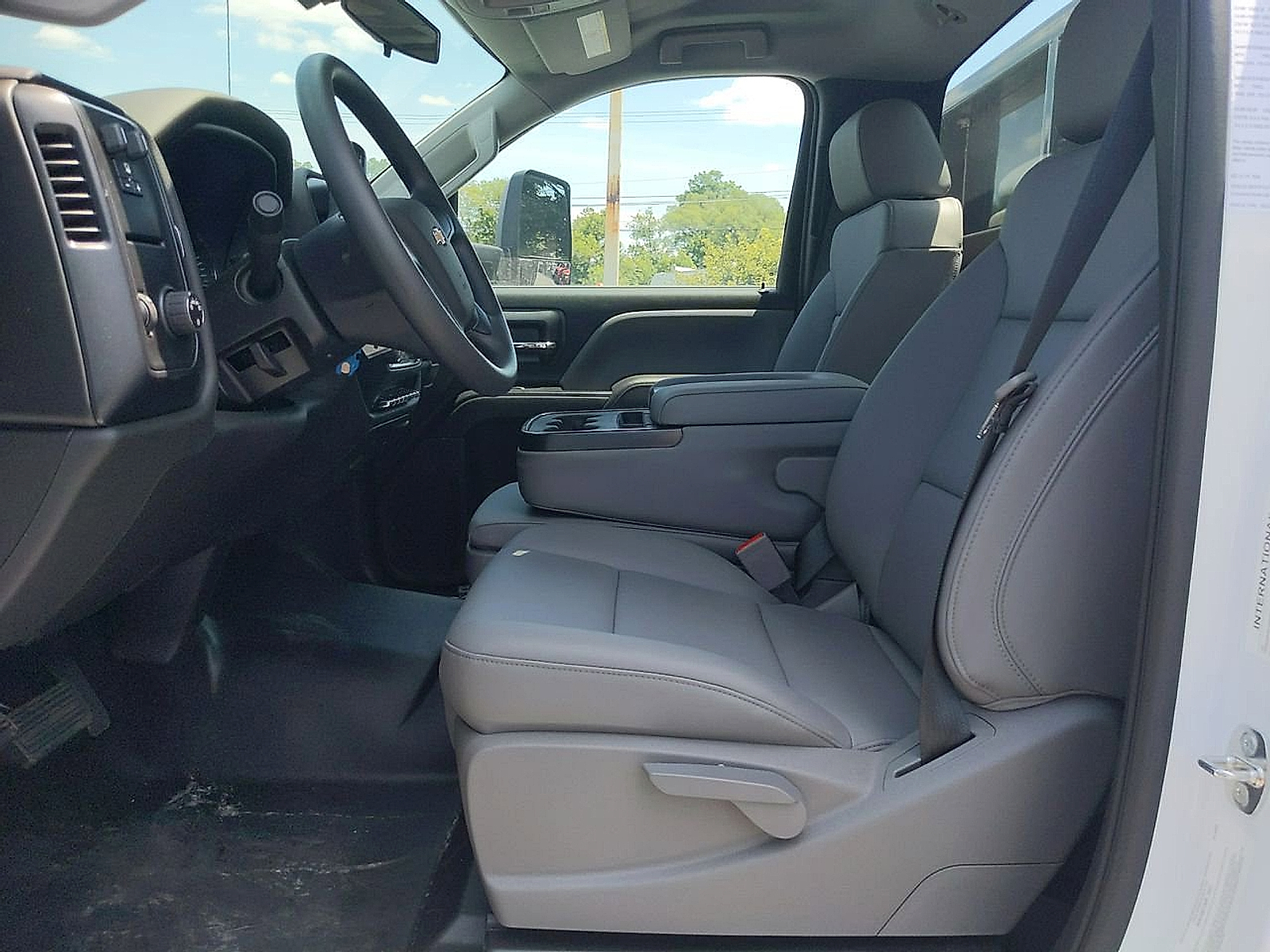 2023 Chevrolet Silverado 4500HD Work Truck - Summit White exterior view 18