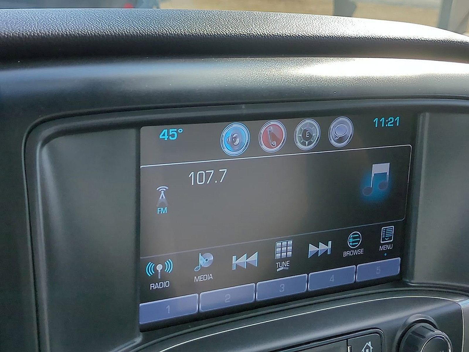 2024 Chevrolet Silverado 4500HD Work Truck - Summit White exterior view 13