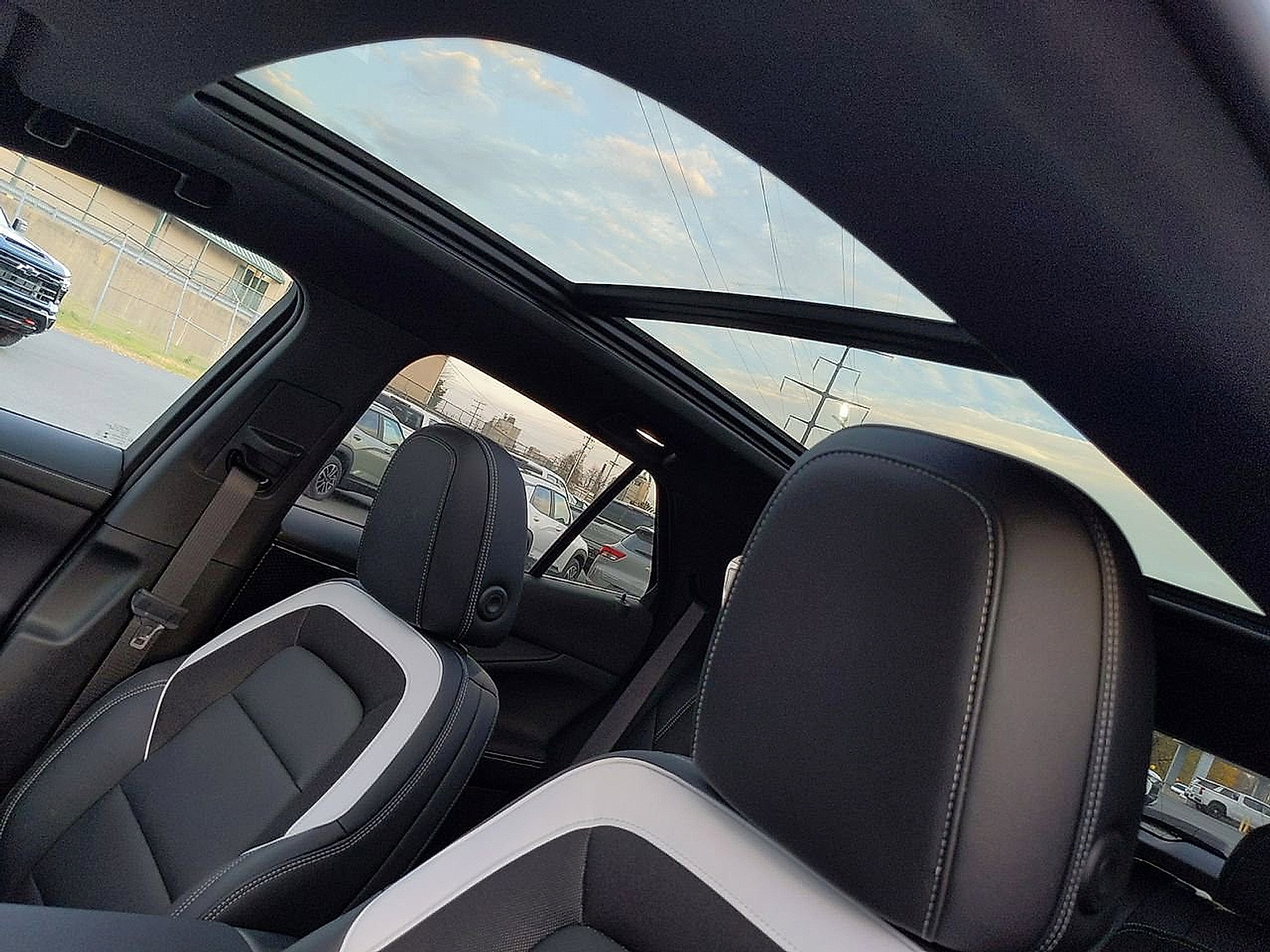 2025 Chevrolet Blazer EV eAWD LT - Sterling Gray Metallic exterior view 19