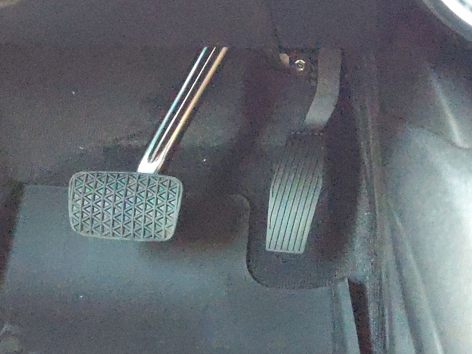 2025 Chevrolet Blazer EV eAWD LT - Sterling Gray Metallic exterior view 17