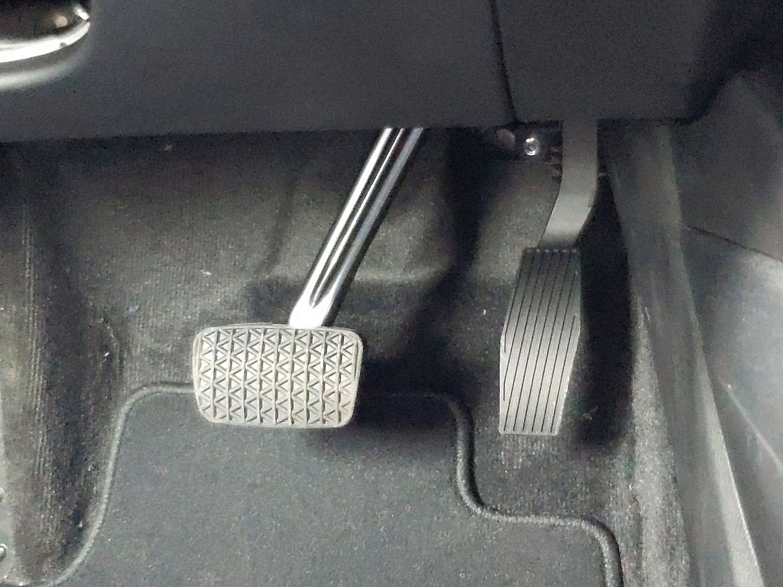 2025 Chevrolet Blazer EV eAWD LT - Sterling Gray Metallic exterior view 18