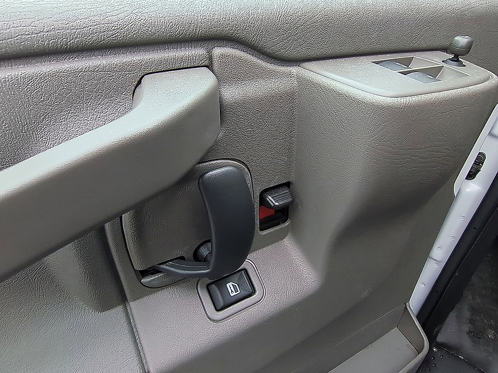 2025 Chevrolet Express Cargo RWD 3500 Regular Wheelbase WT - Summit White exterior view 20