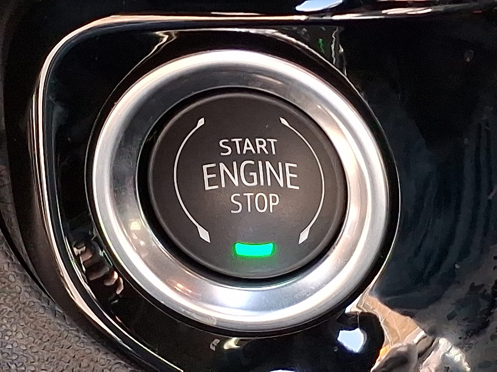 2025 Chevrolet Silverado 1500 4WD Crew Cab Short Bed RST - Summit White - GAZ exterior view 14