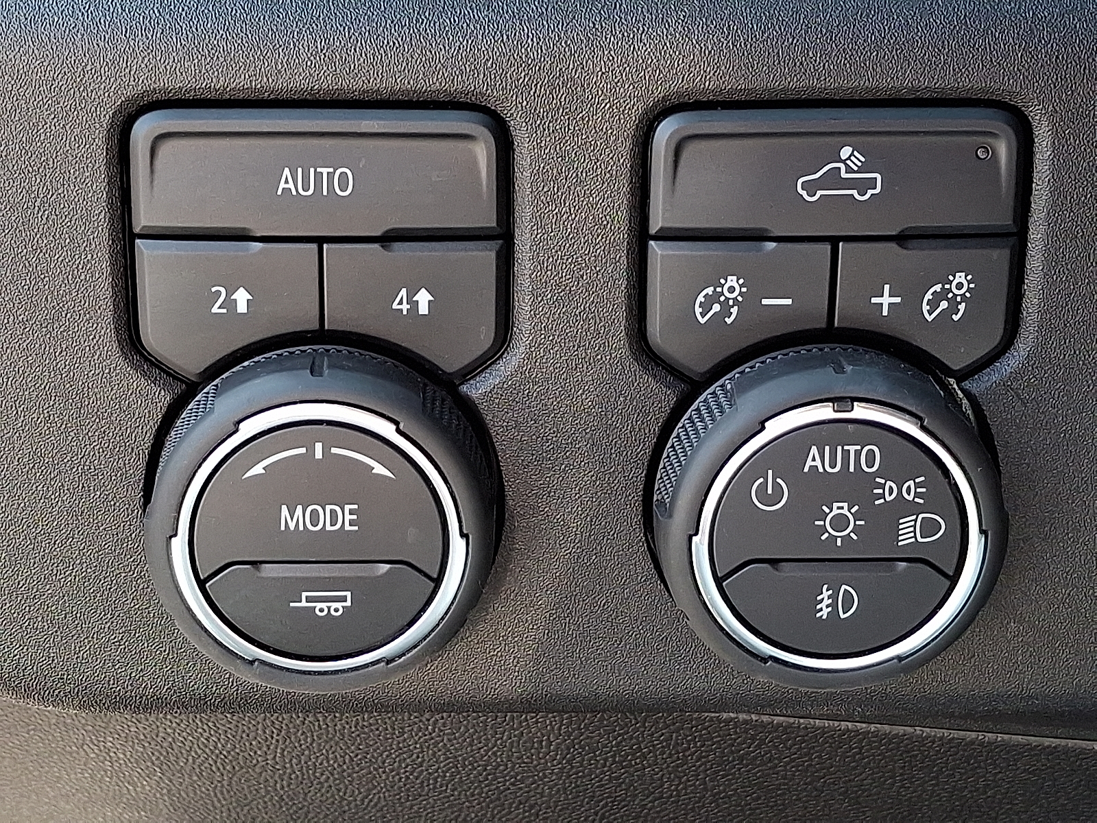 2025 Chevrolet Silverado 1500 4WD Crew Cab Short Bed RST - Summit White - GAZ exterior view 17