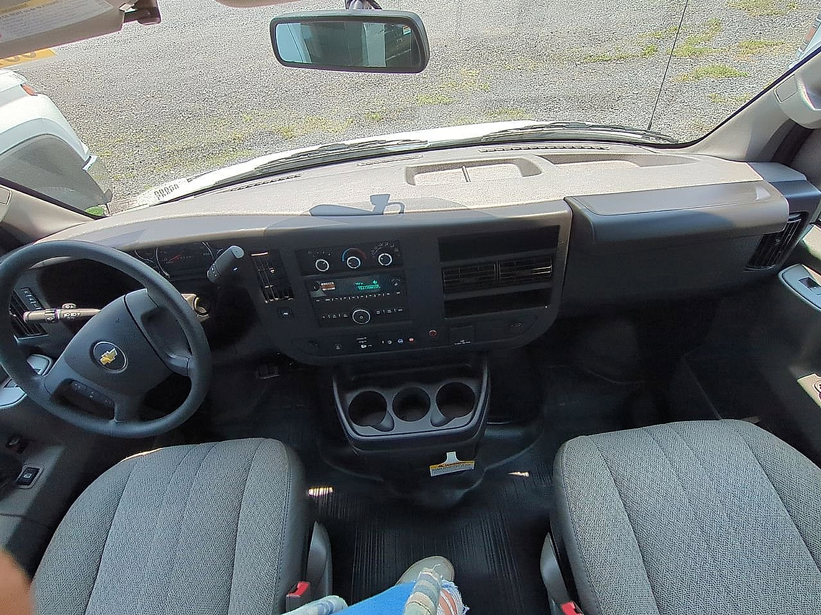 2025 Chevrolet Express Cutaway Work Van - Summit White exterior view 19