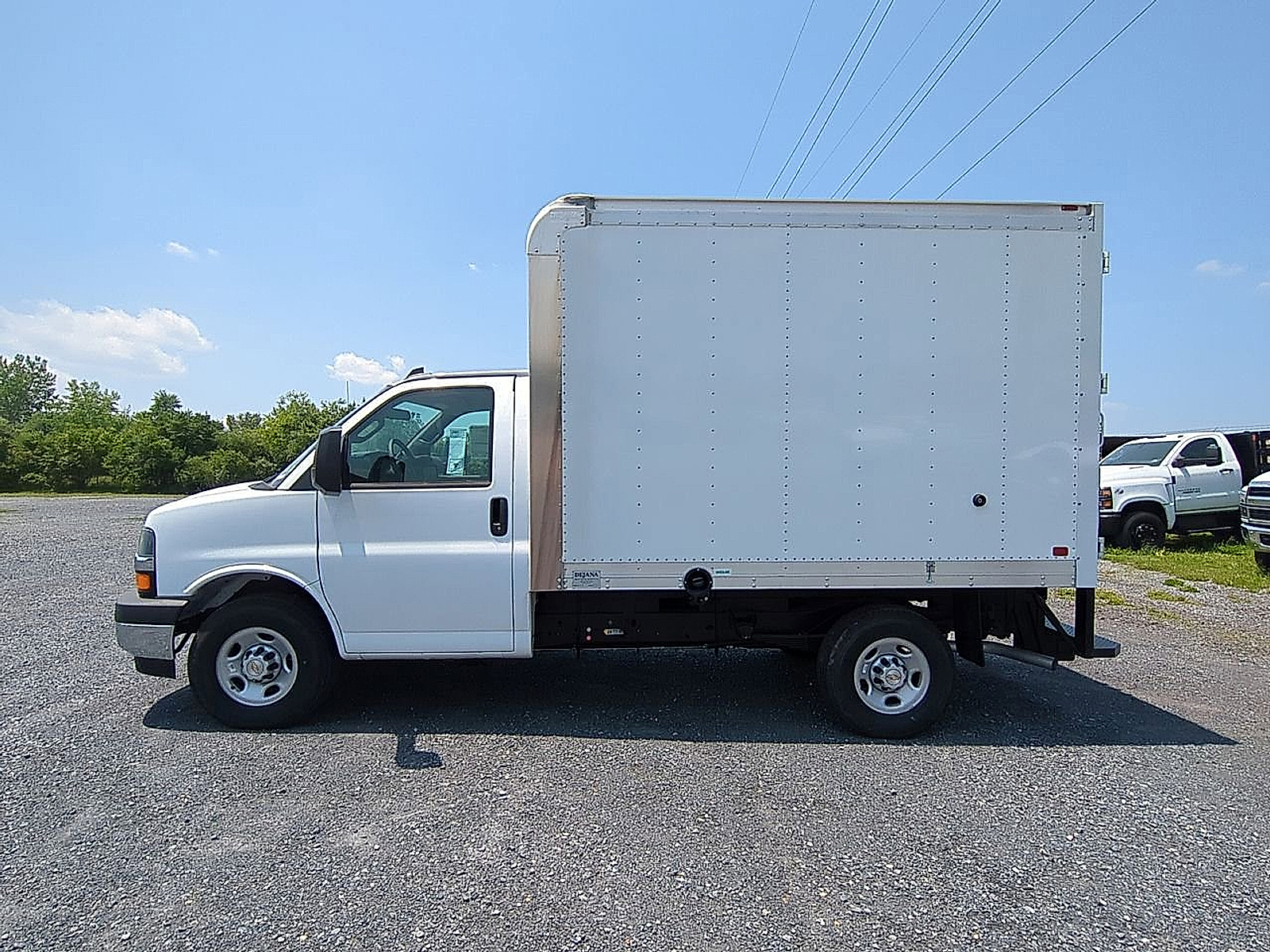 2025 Chevrolet Express Cutaway Work Van - Summit White exterior view 6