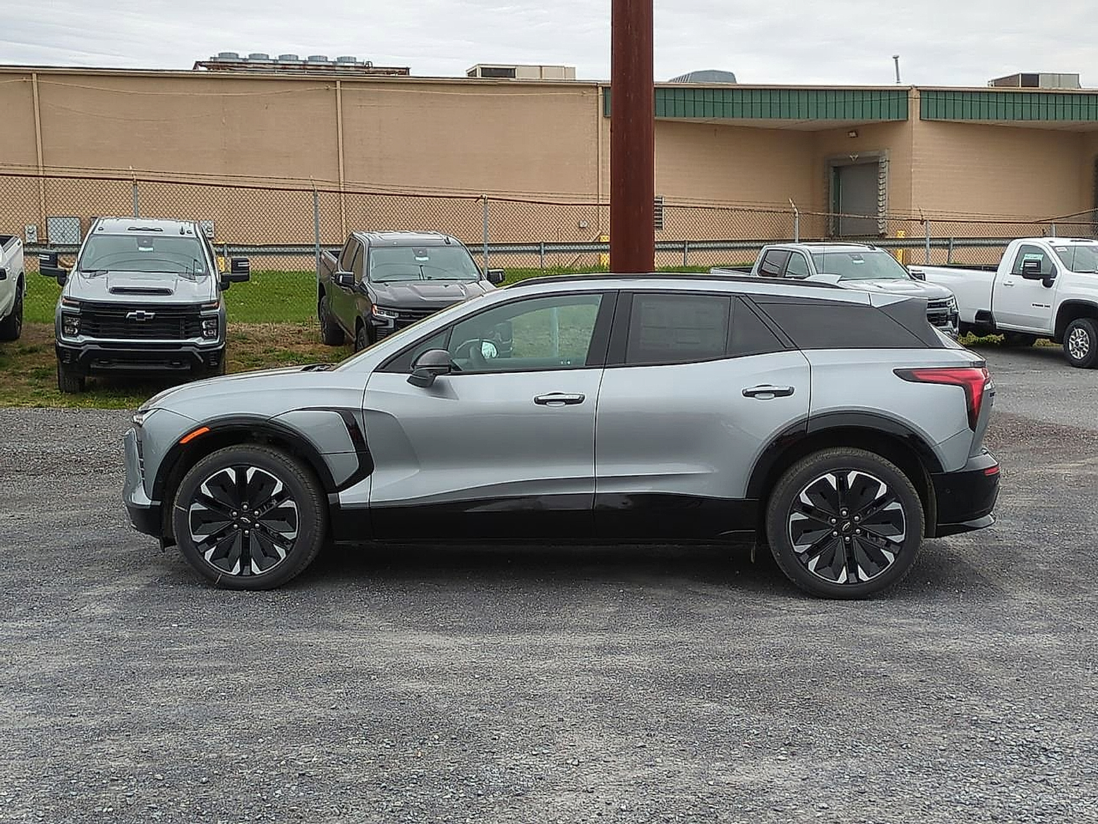 2025 Chevrolet Blazer EV eAWD RS - Sterling Gray Metallic exterior view 6