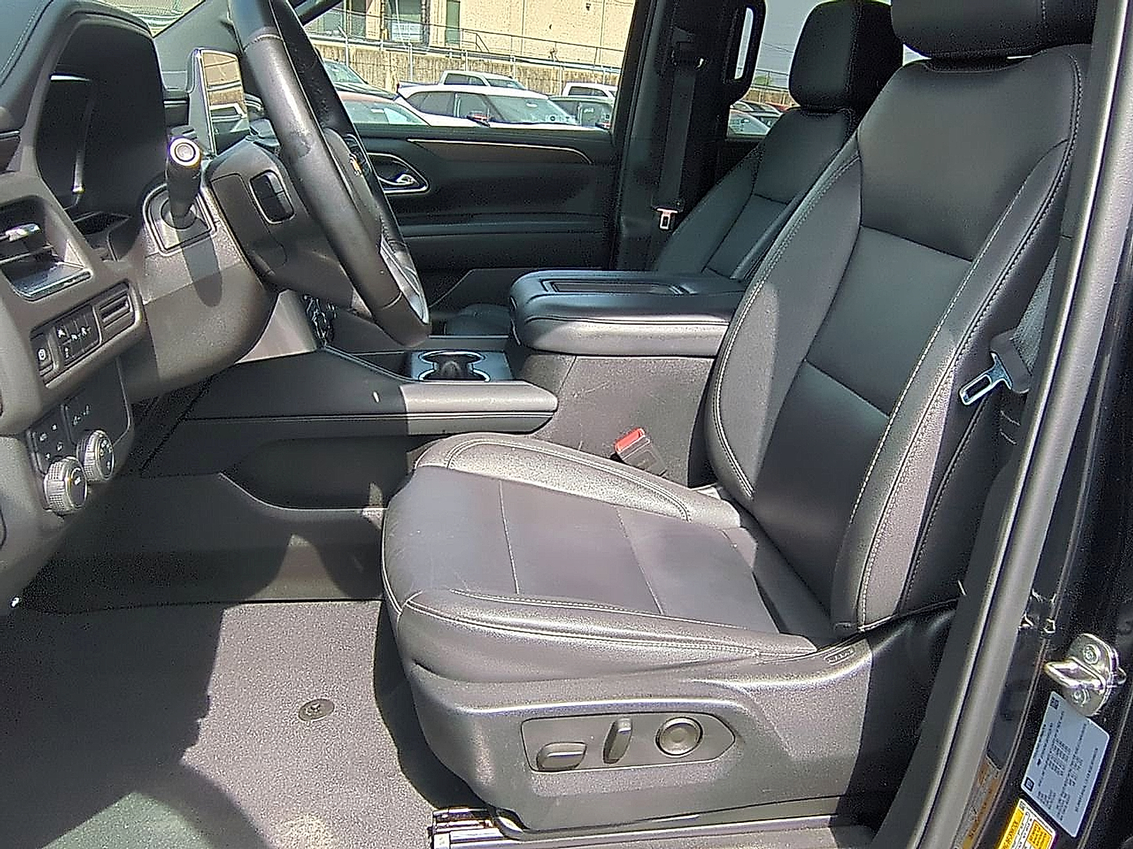 2024 Chevrolet Tahoe 4WD LT - Black exterior view 19