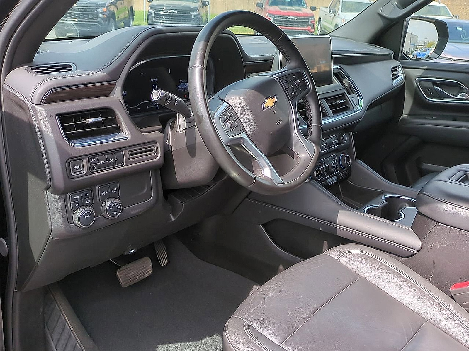 2024 Chevrolet Tahoe 4WD LT - Black exterior view 10