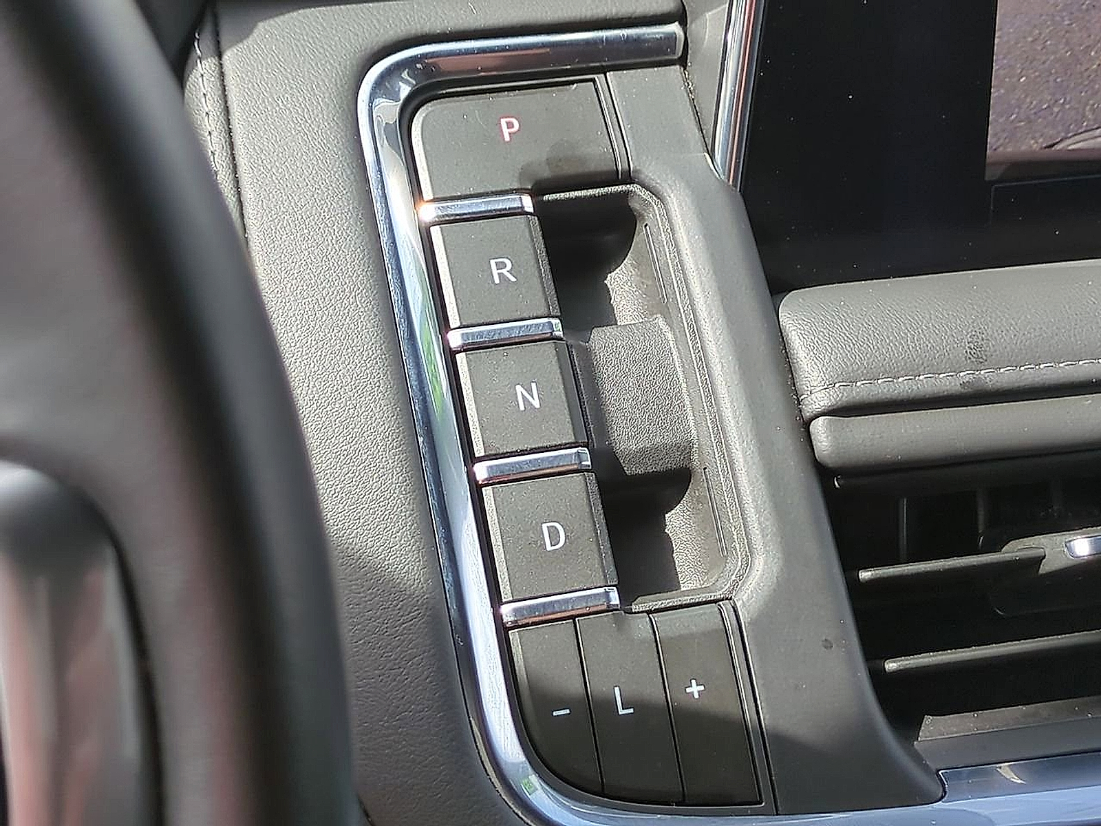 2024 Chevrolet Tahoe 4WD LT - Black exterior view 16