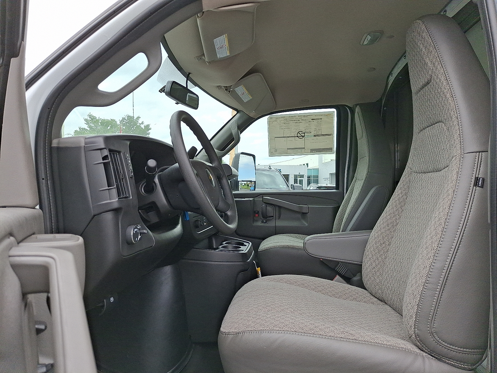 2025 Chevrolet Express Cutaway Work Van - Summit White - GAZ exterior view 12