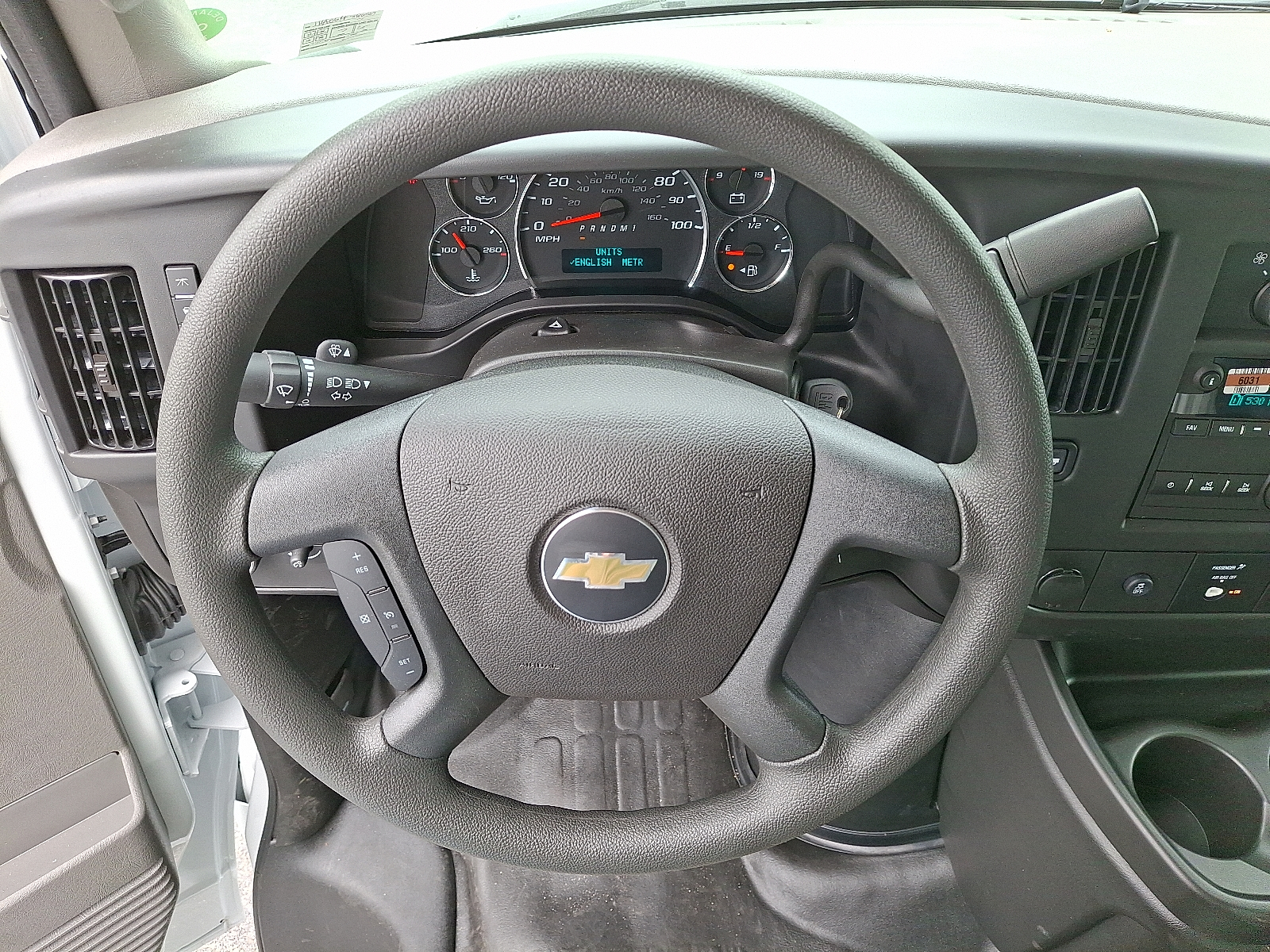 2025 Chevrolet Express Cutaway Work Van - Summit White - GAZ exterior view 14