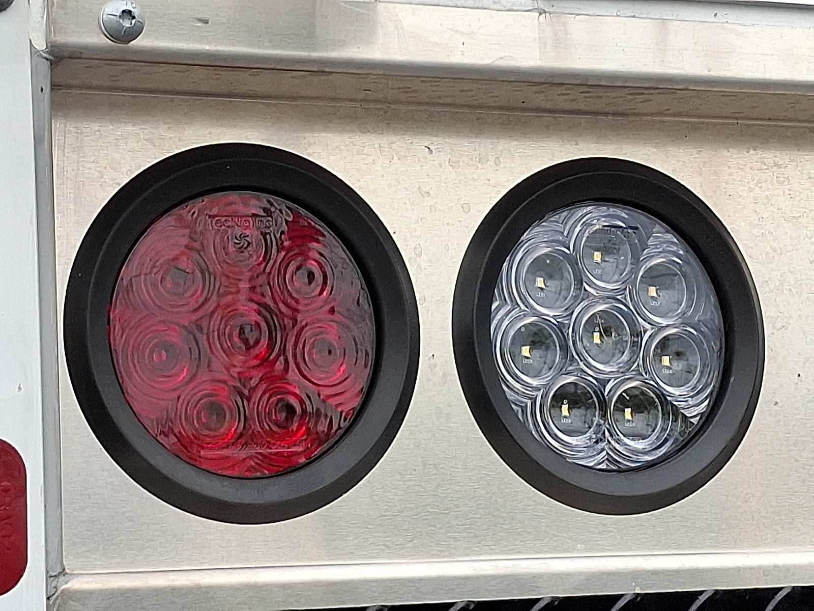 2025 Chevrolet Express Cutaway Work Van - Summit White - GAZ exterior view 10